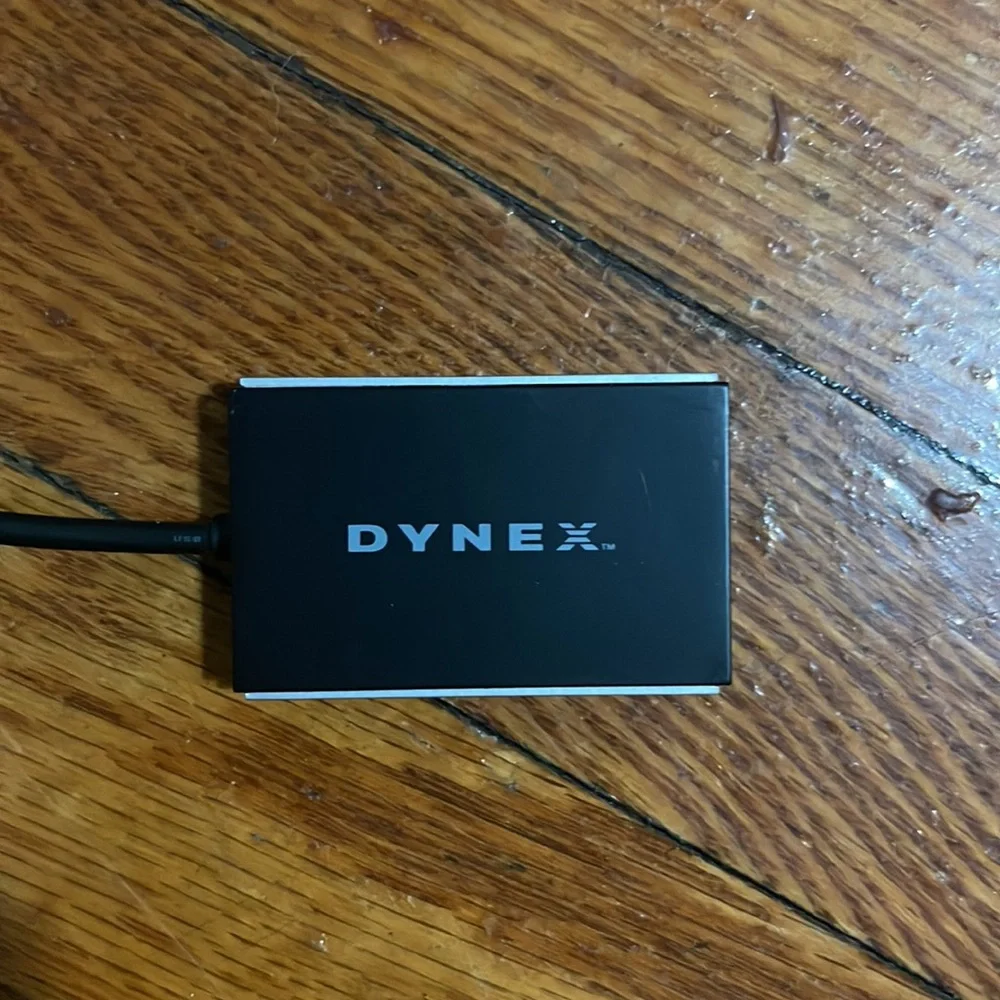 Dynex DX-CR212 3 in 1 compact memory card adapter reader
